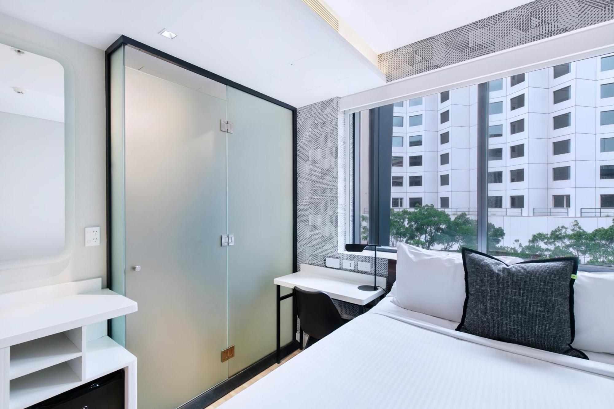 Standard Queen Room